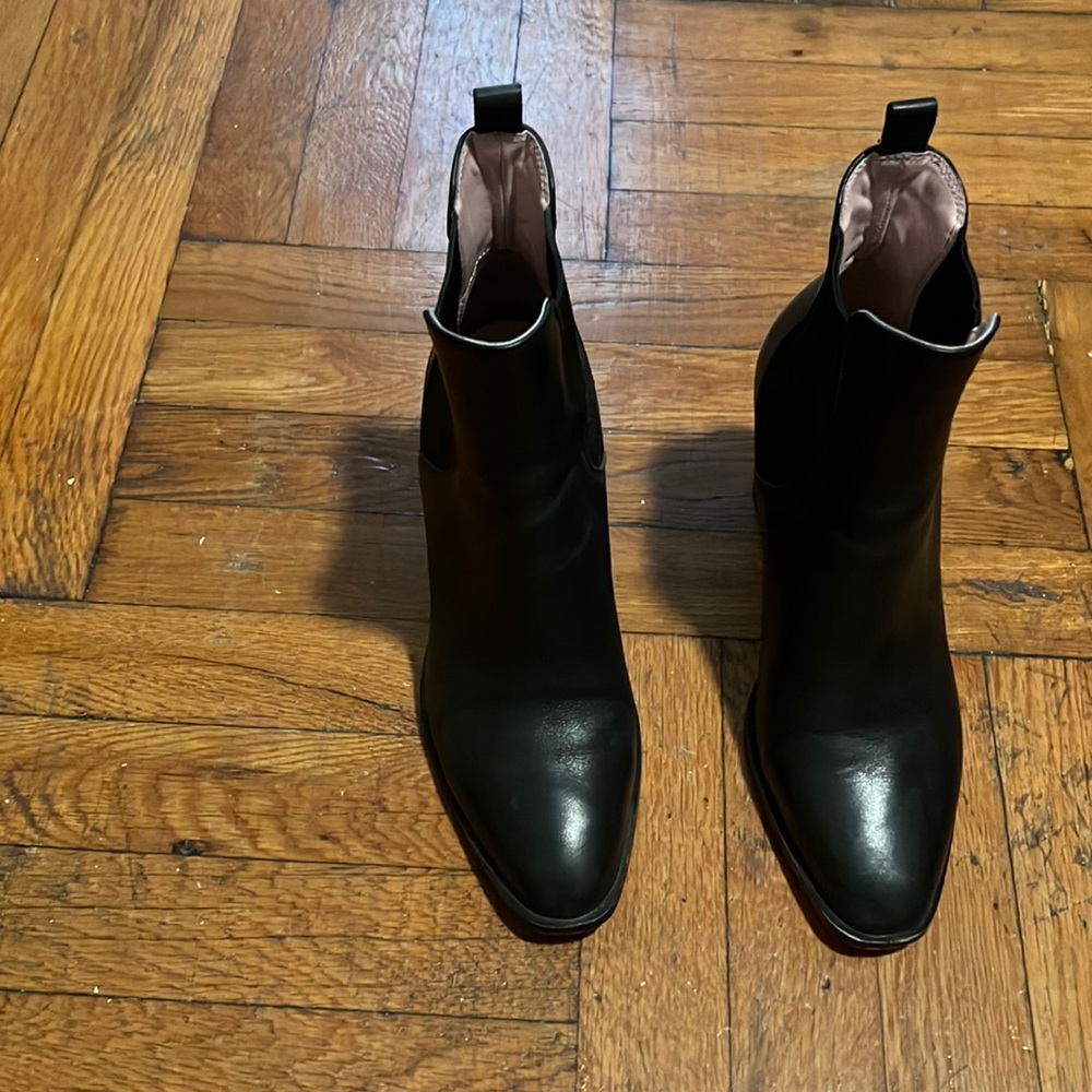 Zara black leather heeled Chelsea boots